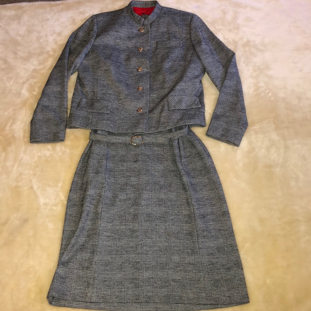 Jamerson Boutique Black and White 2 Piece Jacket and Dress Suit with Red Lining.